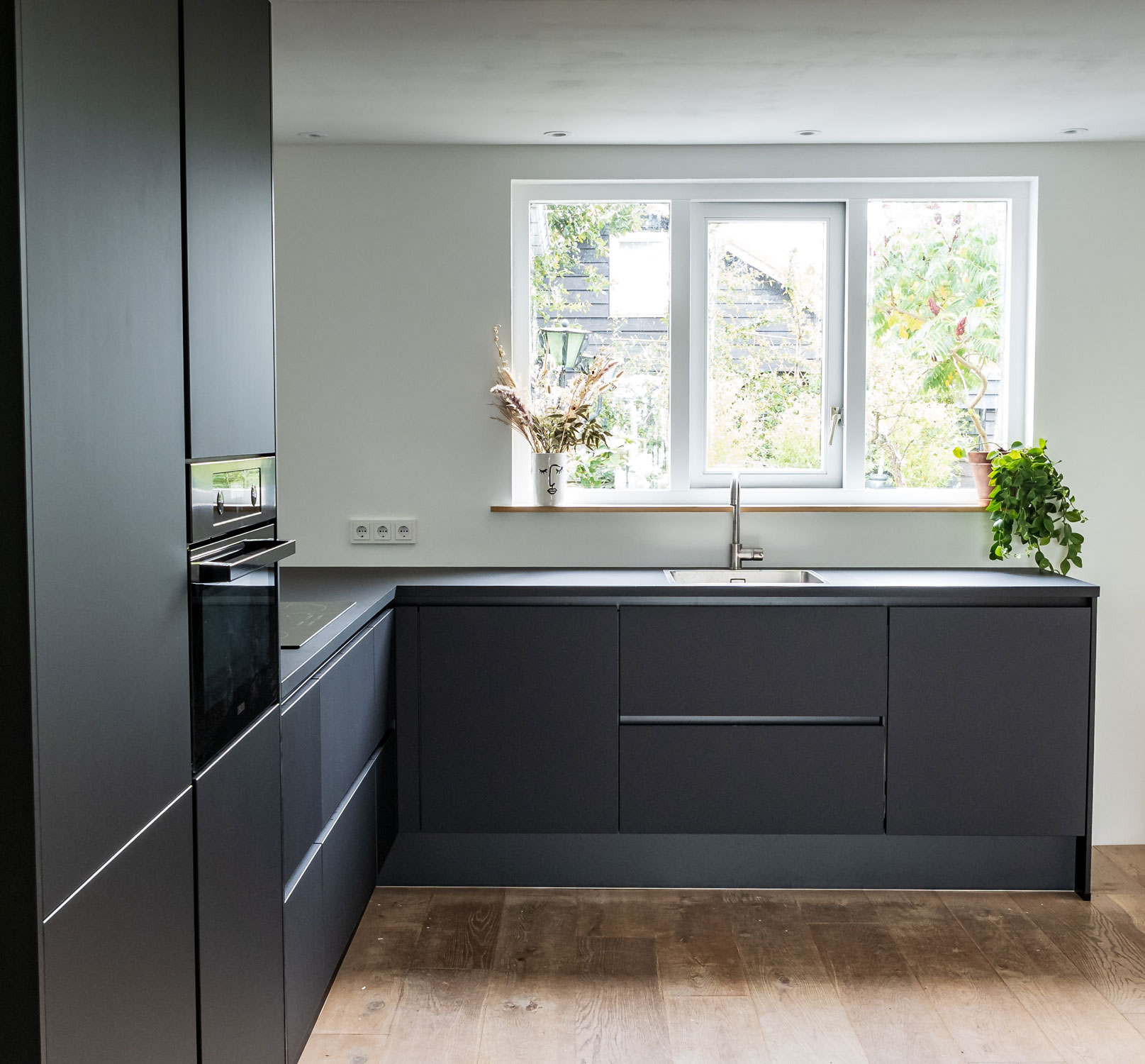kitchen decorator